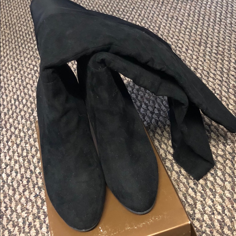Kelly and Katie Boots Size 9